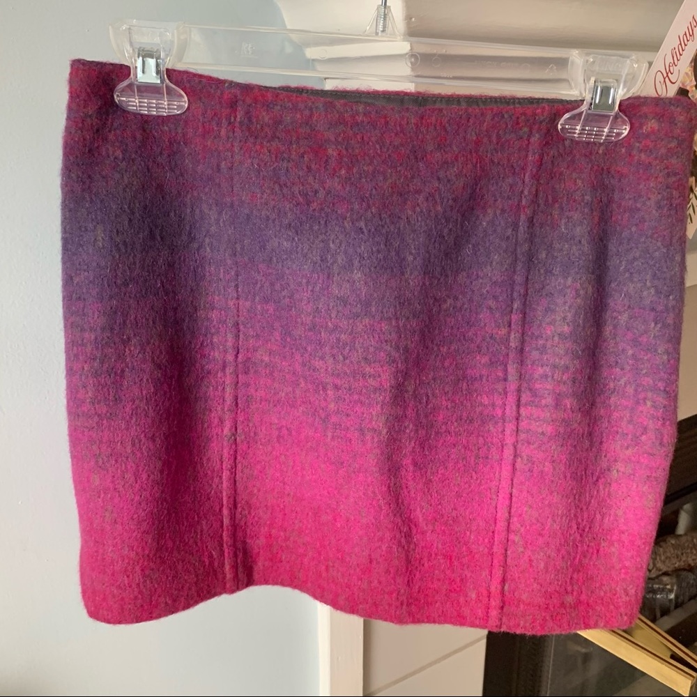 Trina Turk Blue & Pink Ombre Wool Mini Sz 4